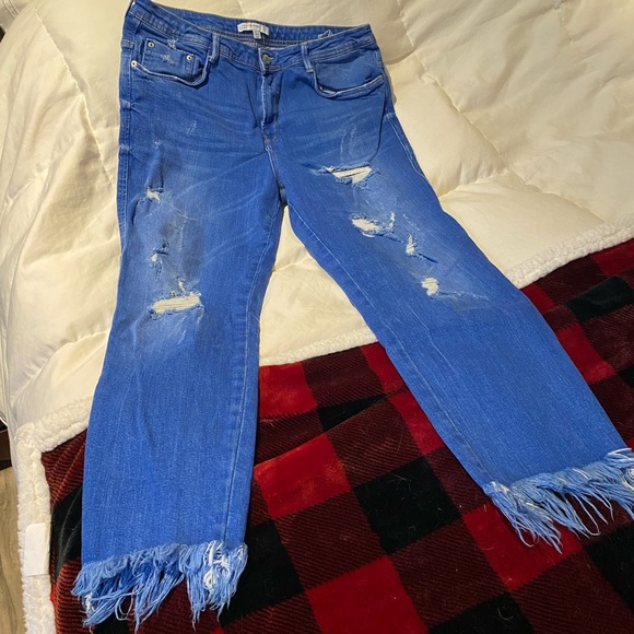 Zara Trafaluc Slouchy Distressed Jeans- Size 10 - Picture 1 of 12